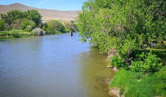 101 Abby Ave #B, Benton City, WA 99320