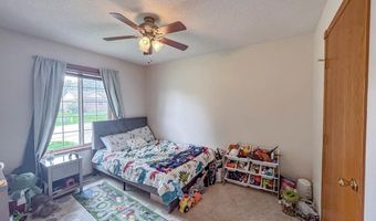 1201 Forrest Glenn Dr, Arkansas City, KS 67005