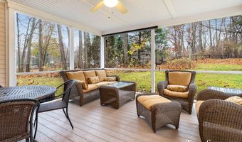 8550 Garbow Ct SE, Alto, MI 49302