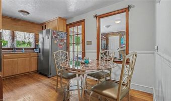 807 E Salisbury St, Asheboro, NC 27203