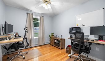 153 Grandview Ave, Lincoln, RI 02865