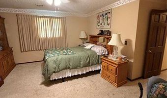 837 Concord Dr, Bartlesville, OK 74006