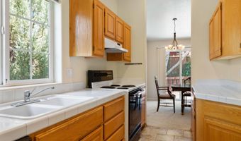 527 SW Forest Grove Dr, Bend, OR 97702