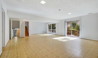 6220 ROBINWOOD Rd, Bethesda, MD 20817