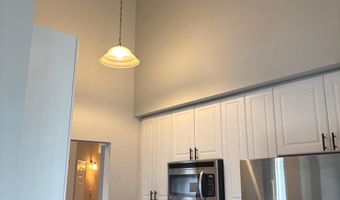 5924 FOUNDERS HILL Dr 302, Alexandria, VA 22310
