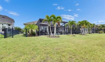 7420 PARADISO Dr, Apollo Beach, FL 33572