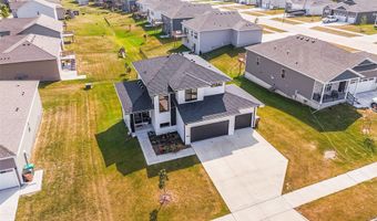 3217 Lakeview Dr SE, Altoona, IA 50009