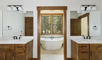1770 Porthill Loop, Bonners Ferry, ID 83805