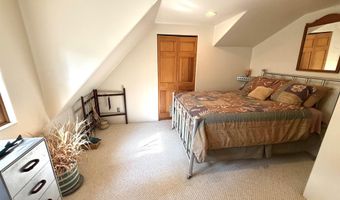 5912 5 Mile Pt Rd, Allouez, MI 49805