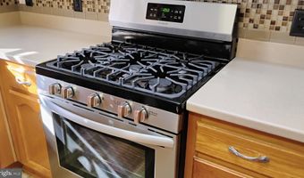 518 WEAVER Dr 518, Dover, DE 19901