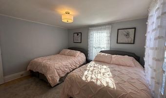 68 Park St, Belfast, ME 04915