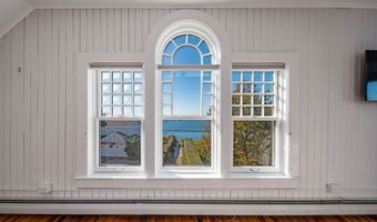 10 Island View Ave, Branford, CT 06405