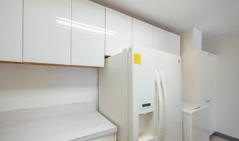 222 Liliuokalani Ave 404, Honolulu, HI 96815