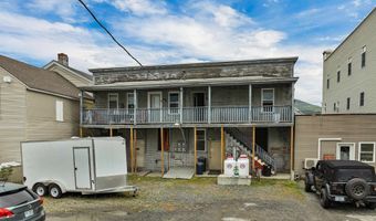 112-114 Main St, Colebrook, NH 03576