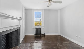 1382 Hope St, Bristol, RI 02809