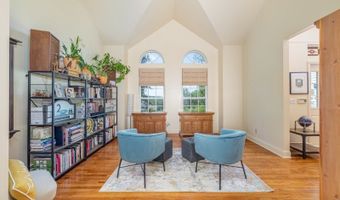6 Colonial Cir, Alloway, NJ 07418