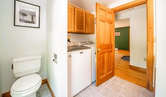 10 School St, Belfast, ME 04915