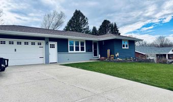 901 Linda Dr, Atlantic, IA 50022