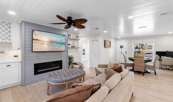 327 FRANCIS Dr, Apollo Beach, FL 33572