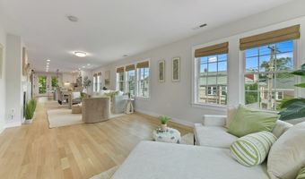 176 Medford St 176, Arlington, MA 02474