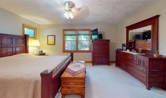 3840 CHAPEL HILL Dr, Erie, PA 16506