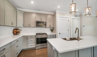 7 Longview Dr 105, Atkinson, NH 03811