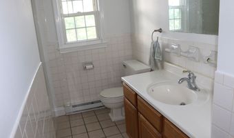 280 E Main St APT A2, Clinton, CT 06413