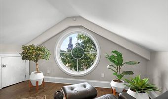 50 School St 7, Newport, RI 02840