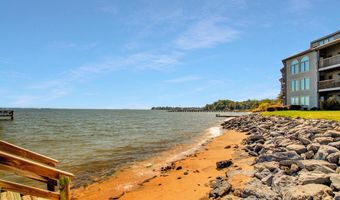 7002 CHANNEL VILLAGE Ct 101, Annapolis, MD 21403