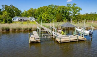 738 Dawson Creek Rd, Arapahoe, NC 28510