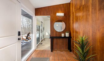 4120 Woodland Dr, Ann Arbor, MI 48103