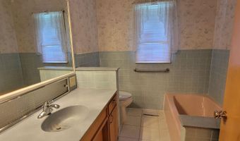 715 S Dodge St, Algona, IA 50511