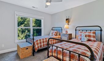 61 Mcintyre Dr, Asheville, NC 28803