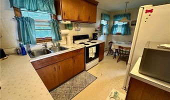 103 Windsor Park Dr, Coventry, RI 02816