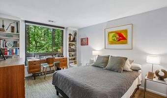 4920 SENTINEL Dr #3-305, Bethesda, MD 20816