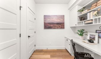 3985 E Parkcenter Blvd, Boise, ID 83716