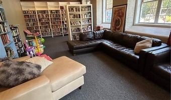 2 School St 403, Lincoln, RI 02802