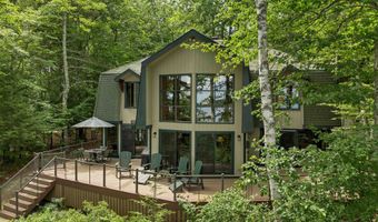 348 Big Barndoor Is, Alton, NH 03810