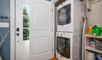121 Stillwater Rd, Smithfield, RI 02917