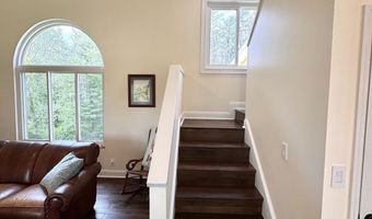 8047 Lavelle Rd, Athens, OH 45701