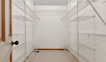 577 Schluersburg Rd, Augusta, MO 63332