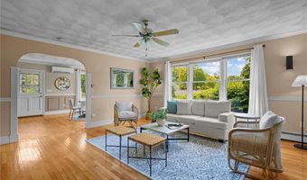 146 Alfred Drown Rd, Barrington, RI 02806