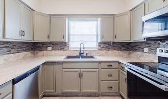 6212 FLORIDA Cir W, Apollo Beach, FL 33572