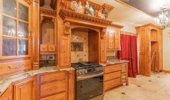 701 S 6th St, Chickasha, OK 73018