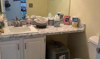 35 Ashley Ct, Bedminster, NJ 07921