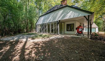 8 HILLTOP Ct, Appleton, WI 54914