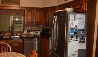 612 N 4th St, Arma, KS 66712