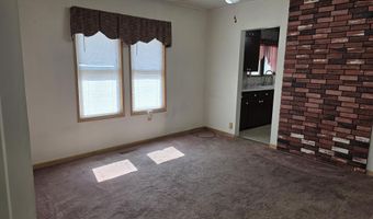 1021 N 3rd St, Arkansas City, KS 67005