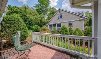 8 Creekside Way, Asheville, NC 28804