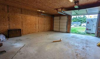 904 Guthrie St, Adair, IA 50002